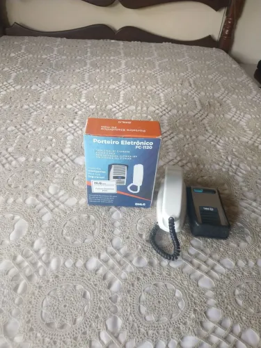 Vendo Interfone da marca HDL,, motivo troquei pôr outro está funcionando normal.. 