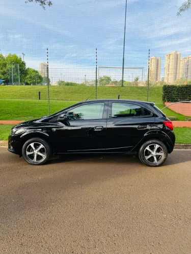 Chevrolet Onix Hatch LTZ 1.4 8V Flex Mec. 4P 2017