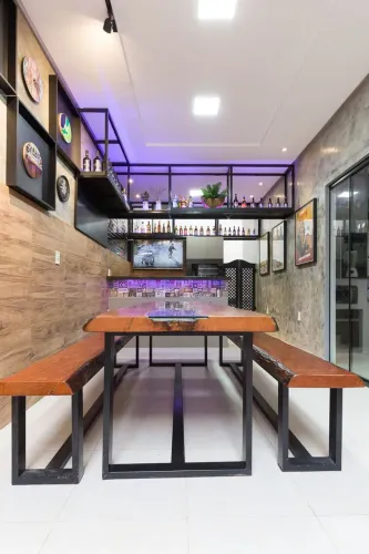 Mesa de Jantar Rústica com Bancos