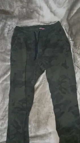 Calça camuflada