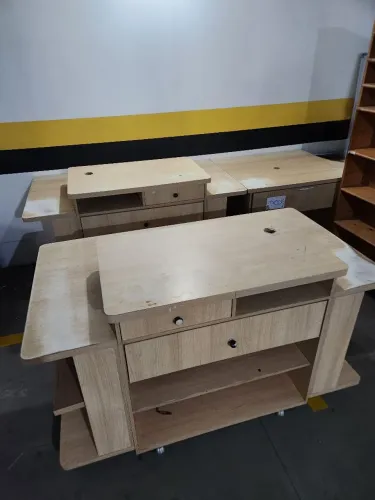 Móveis usados para uso comercial