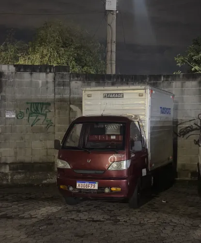 Motorista com ajudante para entregas mercado livre 