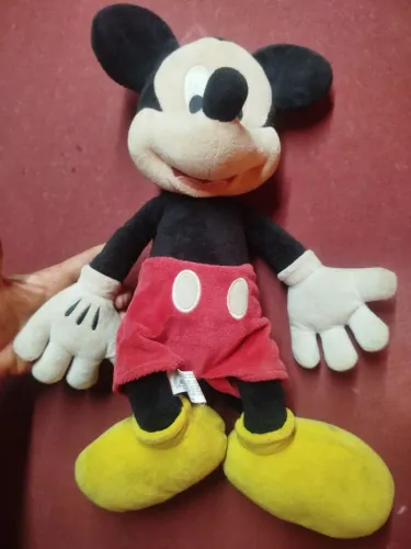 Pelúcia Mickey Mouse 44cm original Disney<br><br><br>Pelúcia Mickey Mouse<br><br><br><br><br>Pelúcia Mickey Mouse
