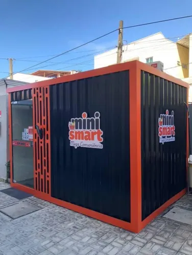 Fachada de ACM com moldura