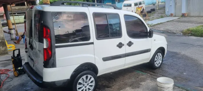 Fiat Doblo Essence 1.8 Flex 16V 5P 2012