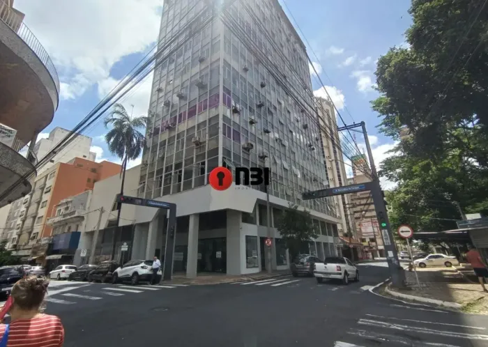Aluga-se sala com copa e 2 wc compartilhado, com elevador, portaria - Centro