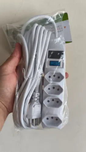 Extensor de Tomada 4 Tomadas com Interruptor