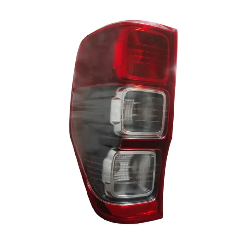 Lanterna  Ford Ranger 12/23 Esquerda