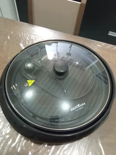 Top Grill Elétrico da Britânia com coletor de gordura