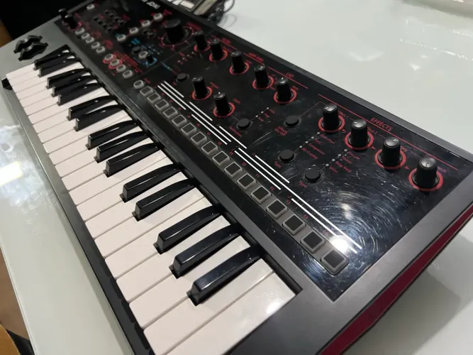 Roland JD-XI Seminovo