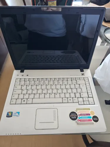 Notebook POSITIVO premium P337B nunca usado