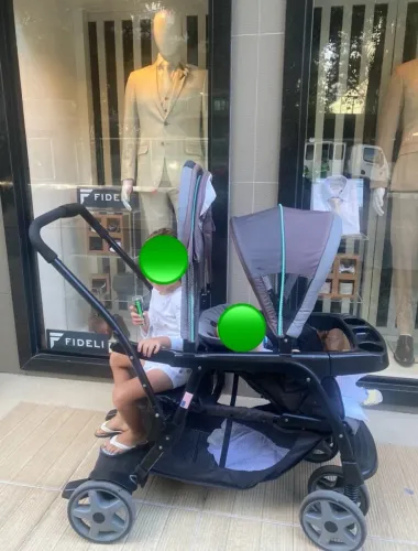 Carrinho de bebê para gêmeos/irmãos