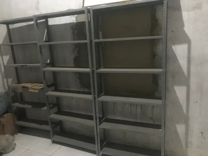 Prateleiras para comércio 