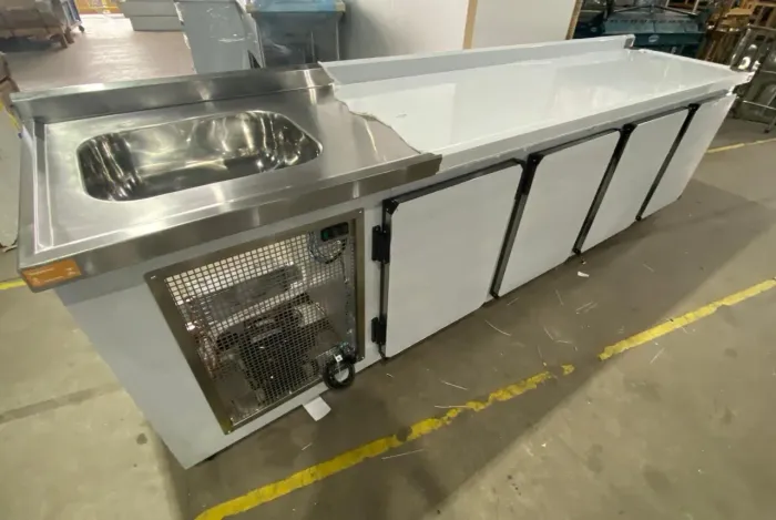 A. Balcão refrigerado inox 1. 50mt 2.00mt e 2,5mt