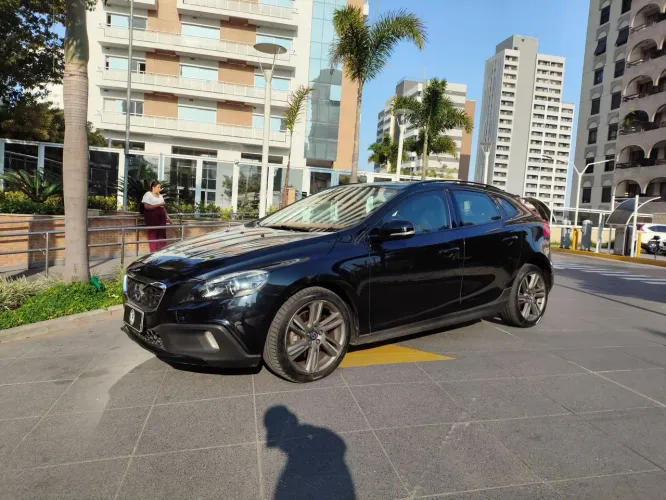 Volvo V40 T-5 Cross Country 2.0 AWD Aut. 2014