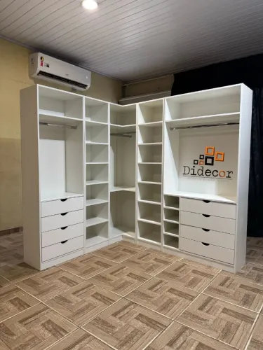 Guarda-Roupa Closet Planejado Branco