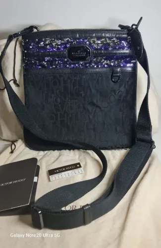 Bolsa Victor Hugo com Detalhes em Paetês