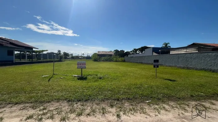 Terreno à venda Praia do Ervino - a 900mts do mar - Rua Goias