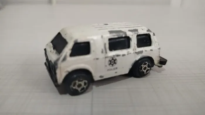 Miniatura Branco Polícia
