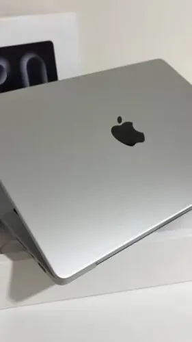 MacBook Air M5 (2026) 16GB/512GB 3 meses de uso, Garantia Apple até 03/2027