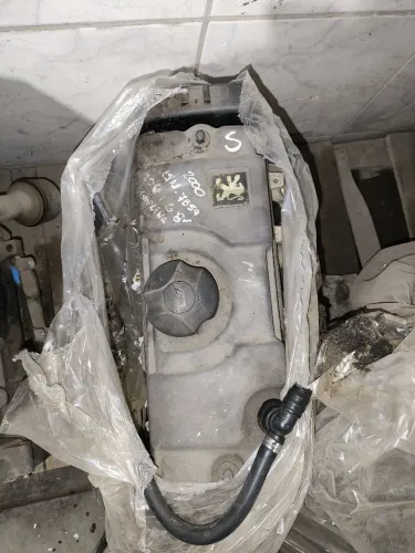 VENDO MOTOR PEUGEOT 206 1.6 8V 2000
