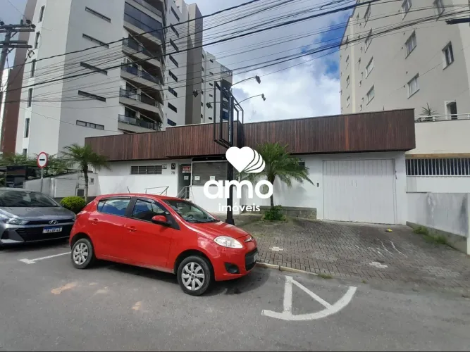 Casa Comercial para alugar no centro de Brusque
