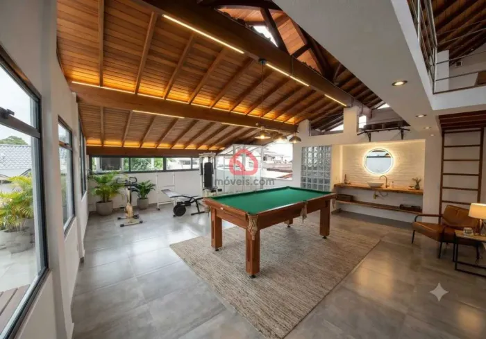 Casa em Condomínio : Triplex / Residencial / FREGUESIA (JACAREPAGUÁ)