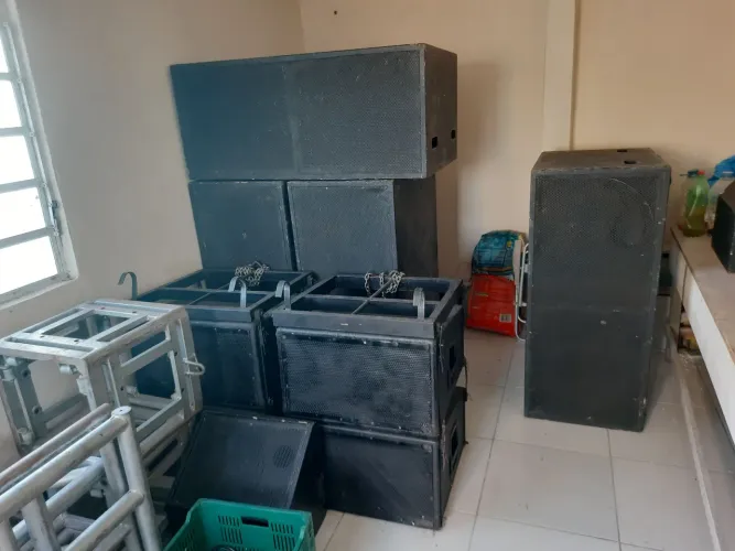 Som,Treliça Q30 Lines, monitores, cubos e som Vendo, Troco e Parcelo no cartao 18x