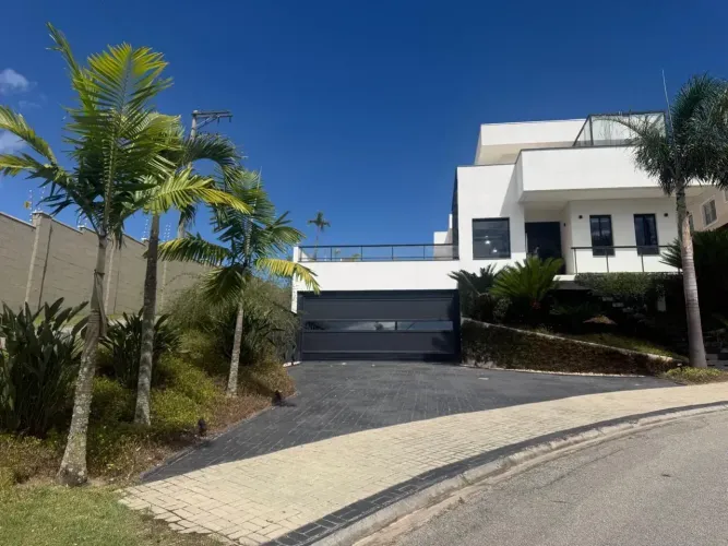 Sobrado Condomínio Jaguary Urbanova Sjc 3 suítes terreno 485 m² Piscina