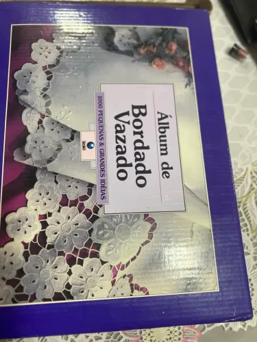 Bordado vazado