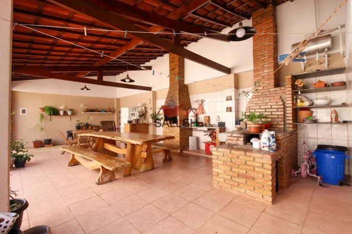 Casa, 5 quartos, 1 suite, 4 vagas