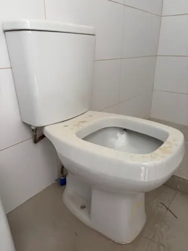 Vaso sanitário com a caixa