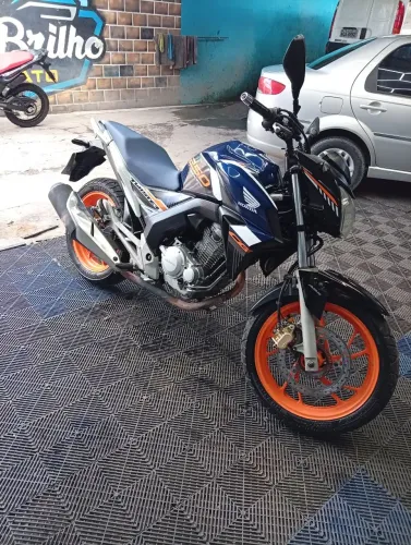 CB TWISTER 250 edição especial 