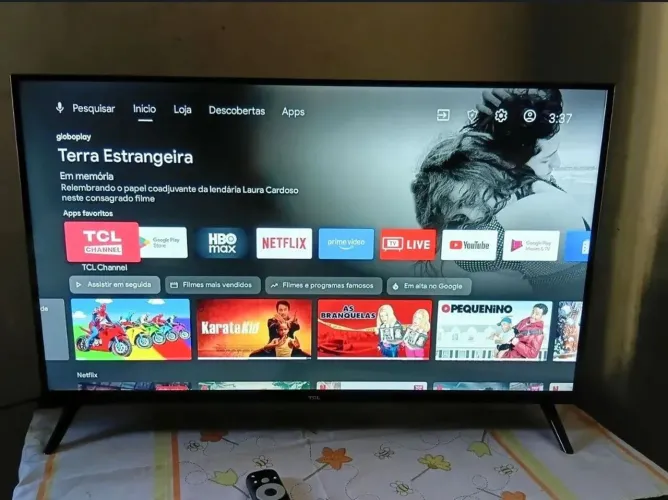 TV TCL smart 32 polegadas borda infinita muito nova imagem perfeita