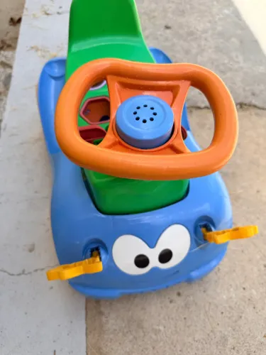 Carrinho (totoca) para apoio nos primeiro passos