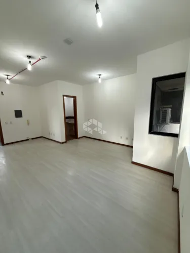 Sala comercial na Avenida Carlos Gomes