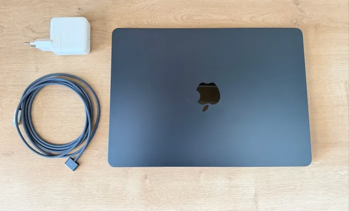 MacBook Air M4 13? 16GB 256GB Midnight | Excelente Estado | Garantia Apple 11/2026