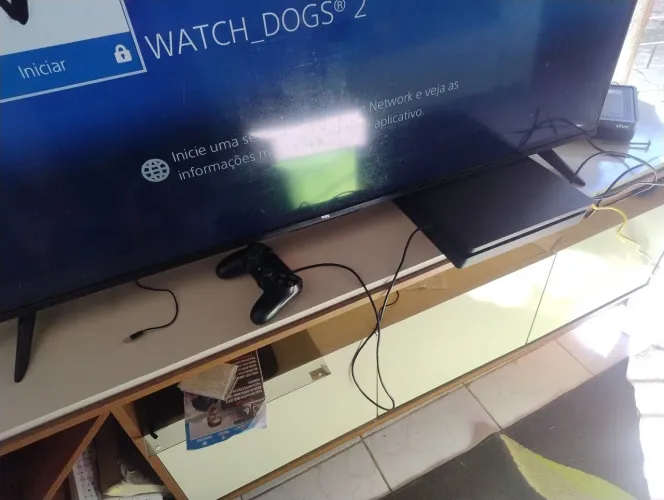 PS4 Slim 1TB + 2 Jogos - Excelente Estado (Único Dono)