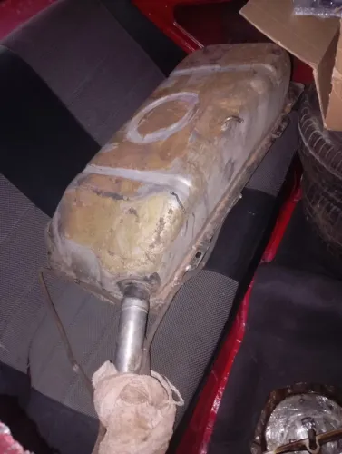 Tanque de combustível do Chevette sem podres de 58 litros vendo ou troco por outro de 45 l