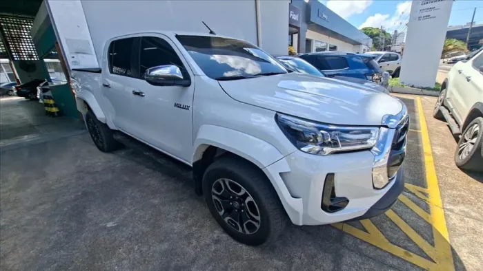 Toyota Hilux CD SRX Plus 4X4 2.8 TDI Die. Aut. 2025