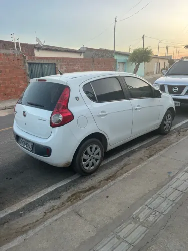 Fiat Palio Attractive 1.0 EVO Fire Flex 8V 5P 2013