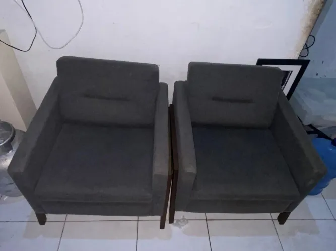 Duas poltronas belíssimas excelente estado de conservação, único dono