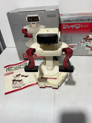 R.O.B famicom nintendo robot rob