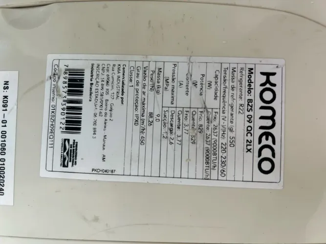 Ar condicionado Komeco quente/frio 