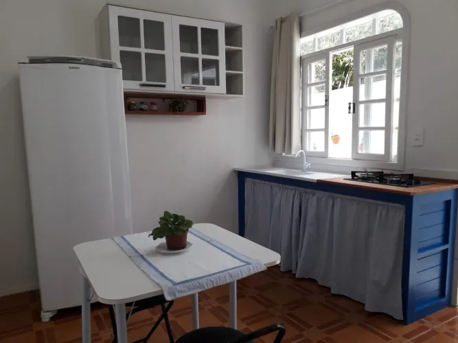 Alugo Kitinet ( próximo a Dupao)