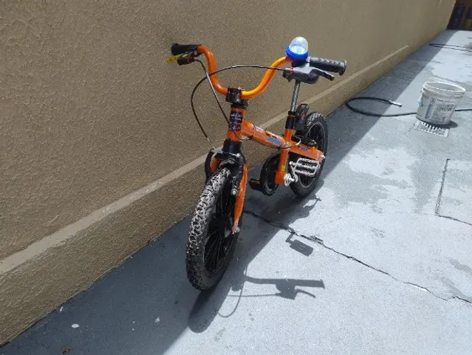 Bicicleta Xtreme aro 16 com rodinha