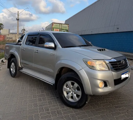 Toyota Hilux CD SRV D4-d 4X4 3.0 TDI Diesel AUT 2012