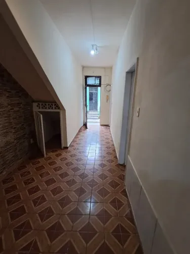 Imóvel para aluguel possui 65 metros quadrados com 2 quartos em Santo Cristo - Rio de Jane