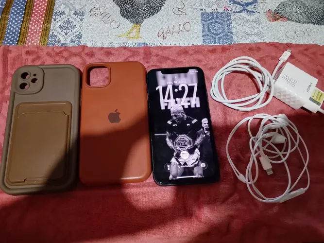 Vendo ou Troco com Volta Iphone 11