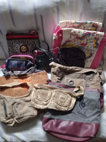 Lote de bolsas ( desapego)